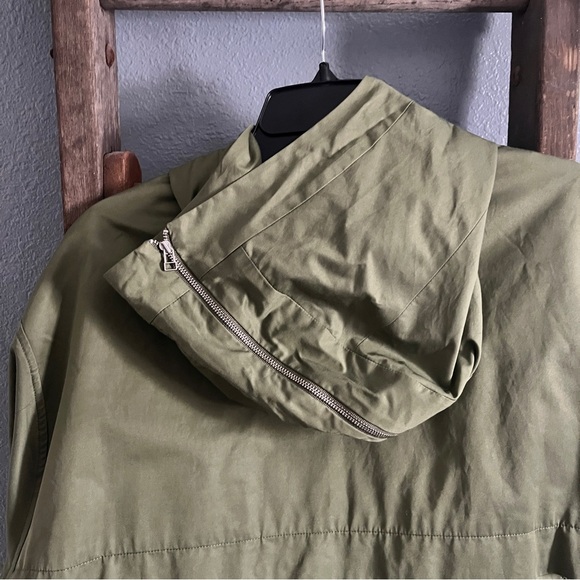 Like New SEA New York Elodie Windbreaker, Army - Picture 8 of 10